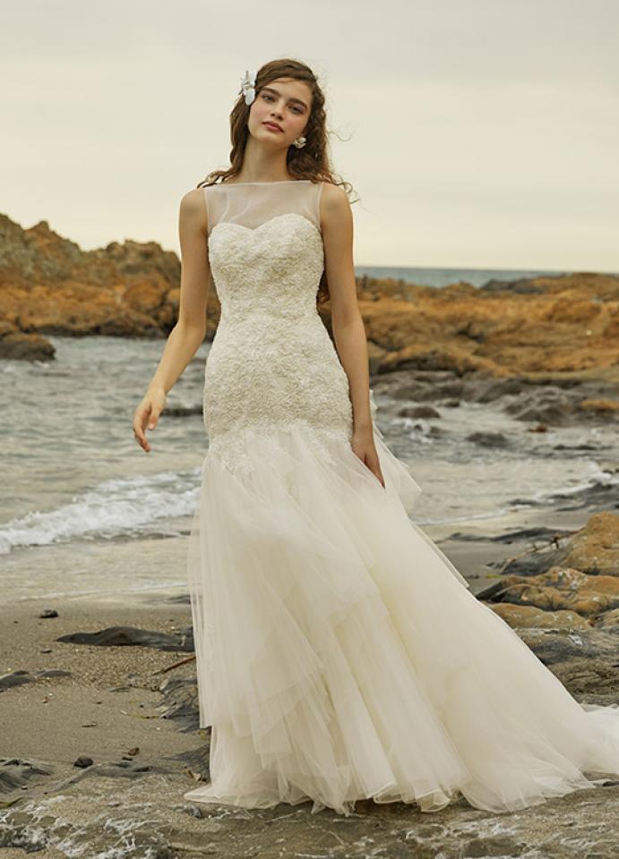 ディズニー ウェディングドレスコレクション 洋装フォトウェディングの写真をスタジオで撮影するなら名古屋のマイブライド